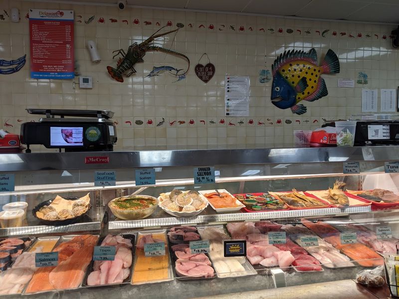 Delaware Chicken Farm & Seafood Market (Hollywood)