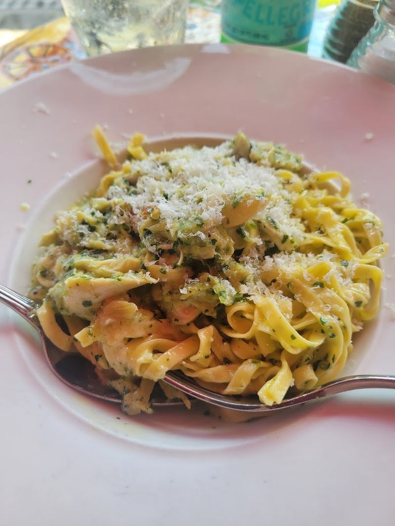 Garlic Lover&rsquo;s Parmigiano Fettuccine