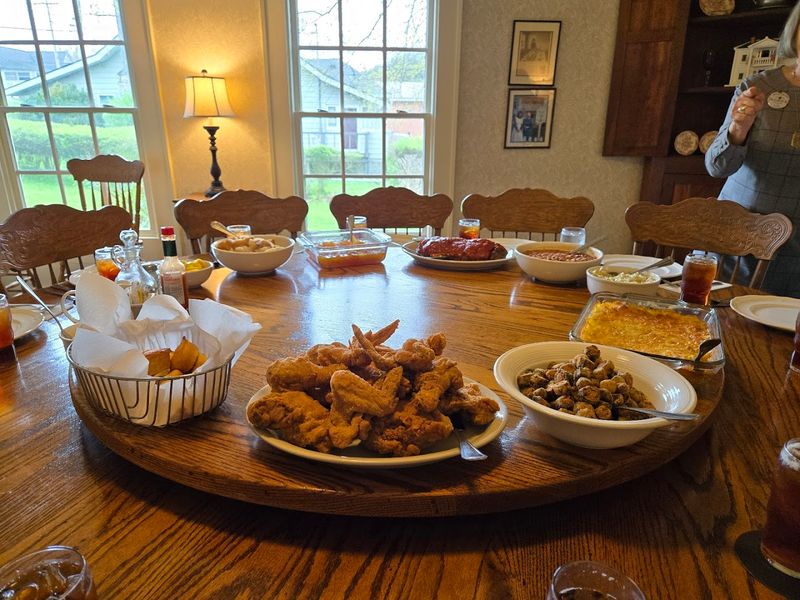 Miss Mary Bobo's Restaurant &mdash; Lynchburg