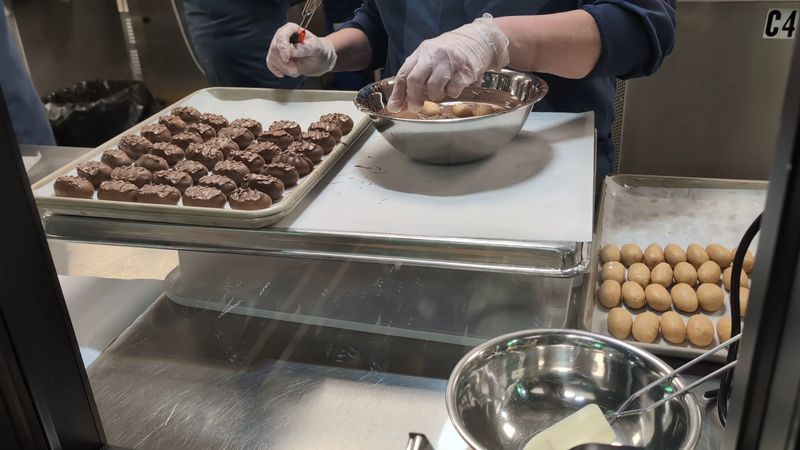 Watching chocolate made before your eyes