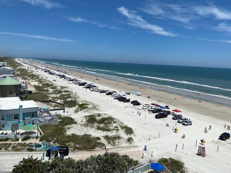 New Smyrna Beach (New Smyrna Beach) — Best for surfers and laid-back beach-town travelers