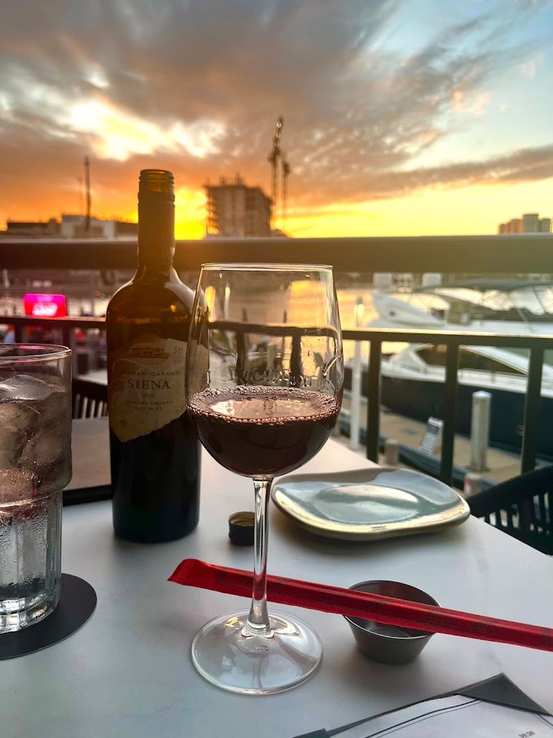 Waterfront Views That Elevate Every Meal