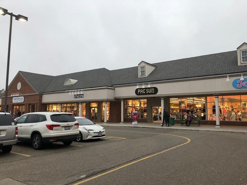 Seasonal Sales and When to Go