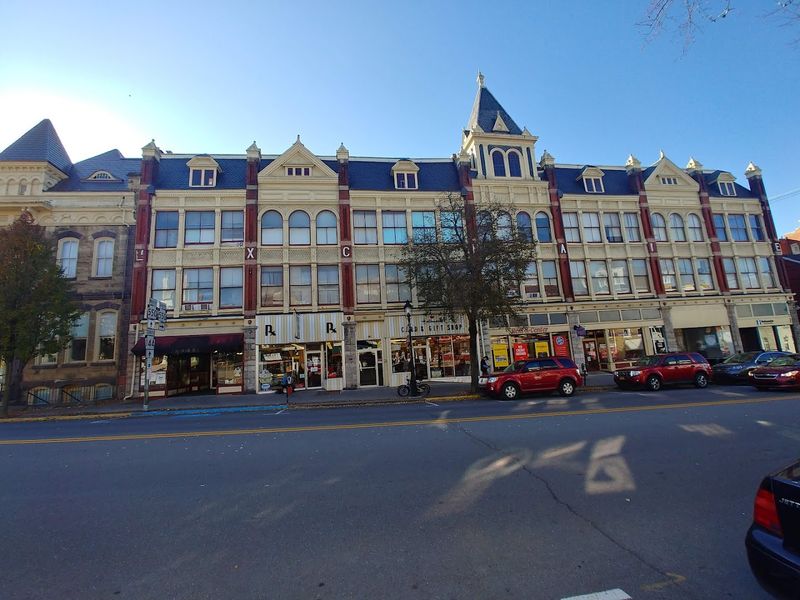 Victorian Main Street, &rsquo;70s Window Shopping