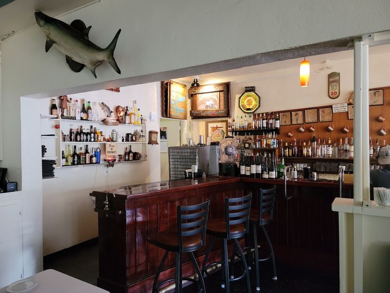 A Wine Boutique Hidden Inside a Lunch Spot