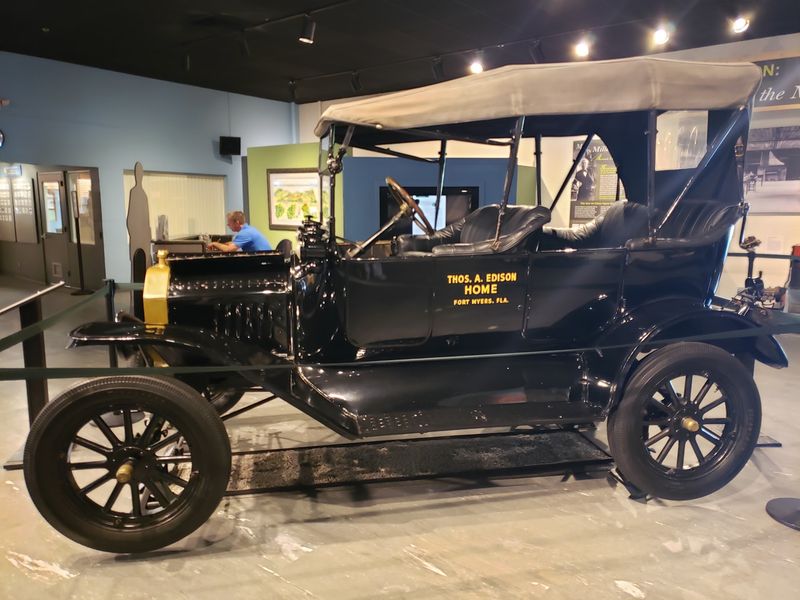 Museum Side: Gadgets You Can Get Close To