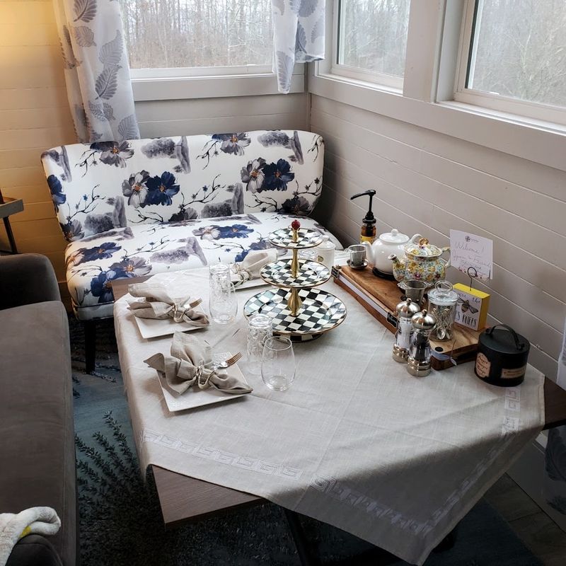 Tiny Tea House &mdash; Holladay