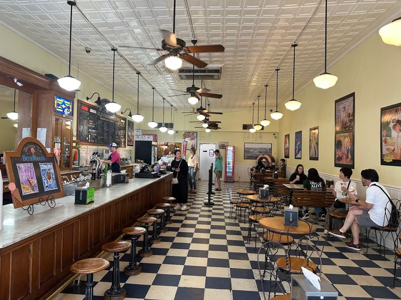 Vintage Parlor Atmosphere