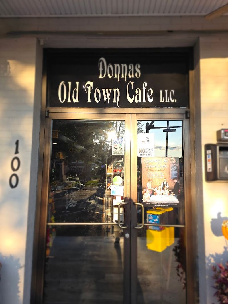 Planning Your Visit to Donna's Old Town Cafe