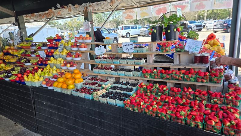 Fresh Produce and Seafood