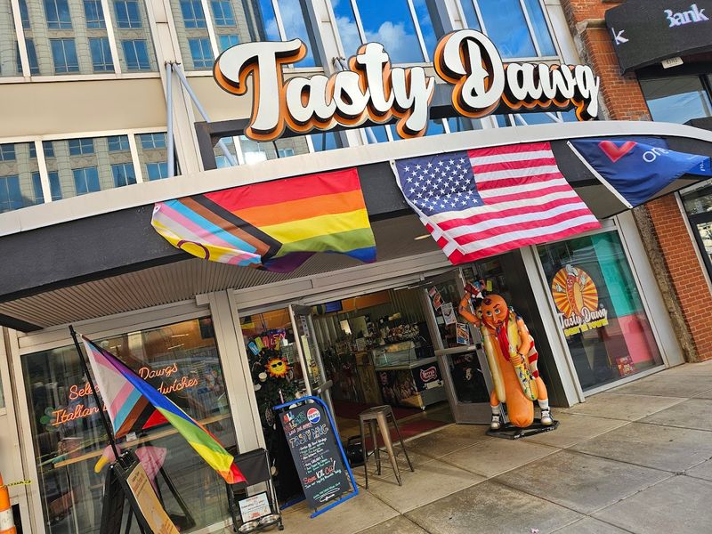 Plan Your Visit To Tasty Dawg