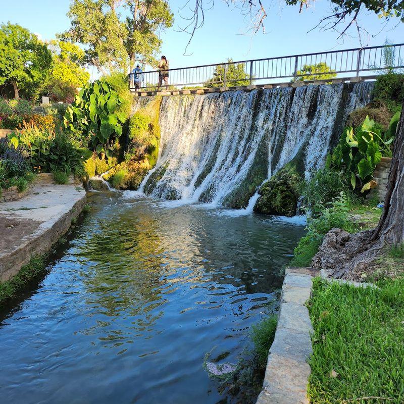 Waterfall Views That Surprise First-Time Visitors