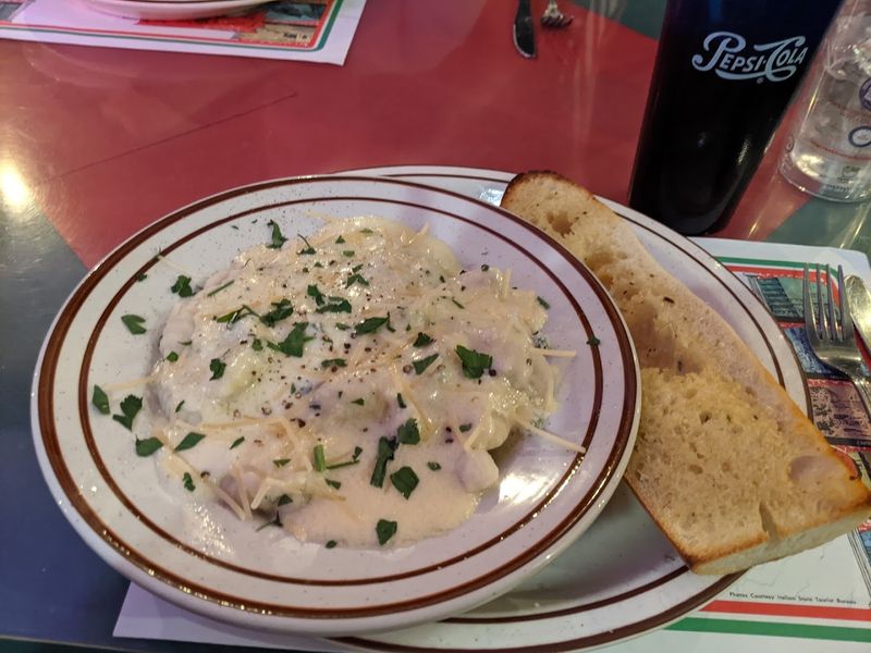 Lobster Ravioli Alfredo: A Surprisingly Luxurious Find