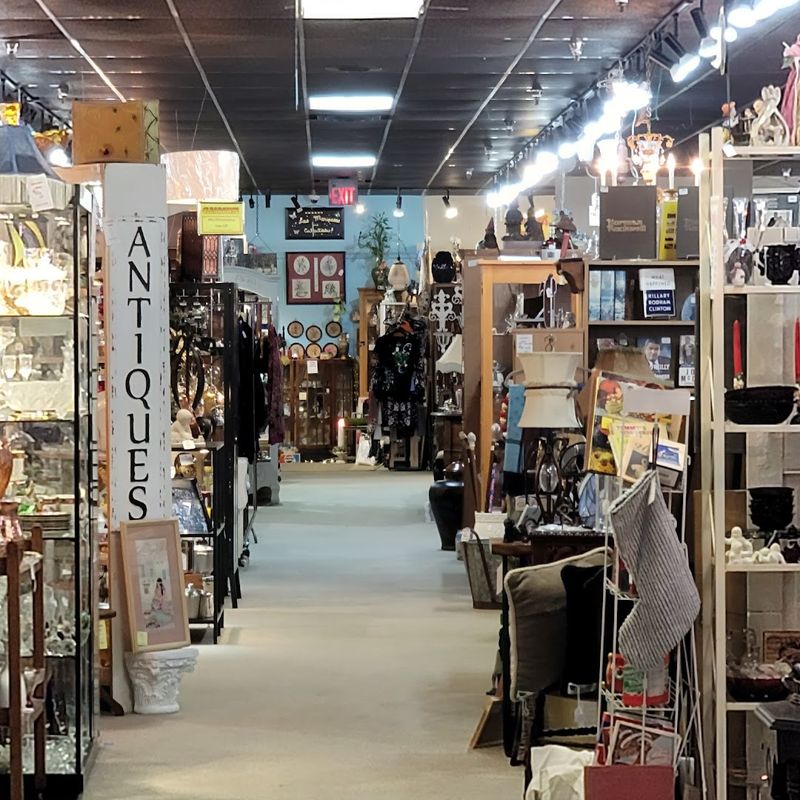 Why It&rsquo;s a Destination Antique Mall