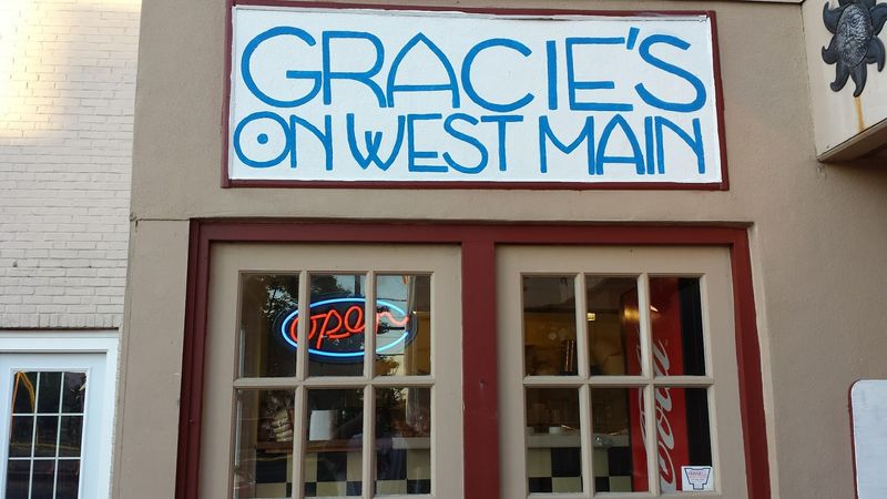 Gracie&rsquo;s On West Main (Leola)