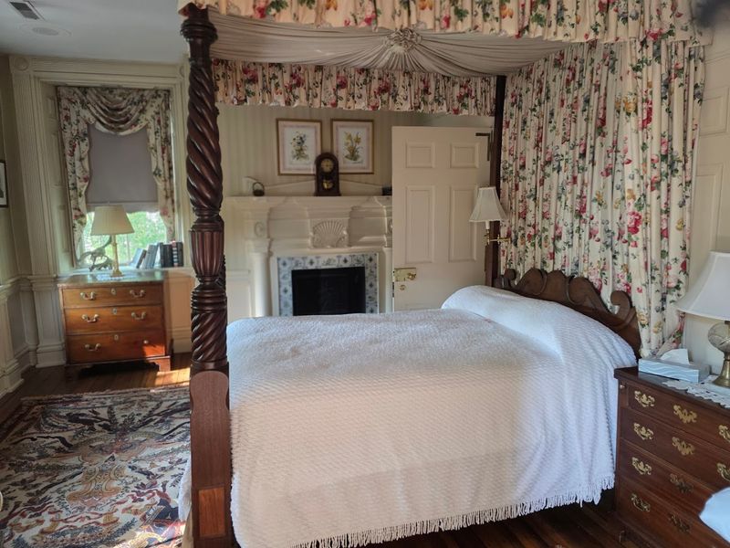 Stay The Night: Antique-Lined Guestrooms