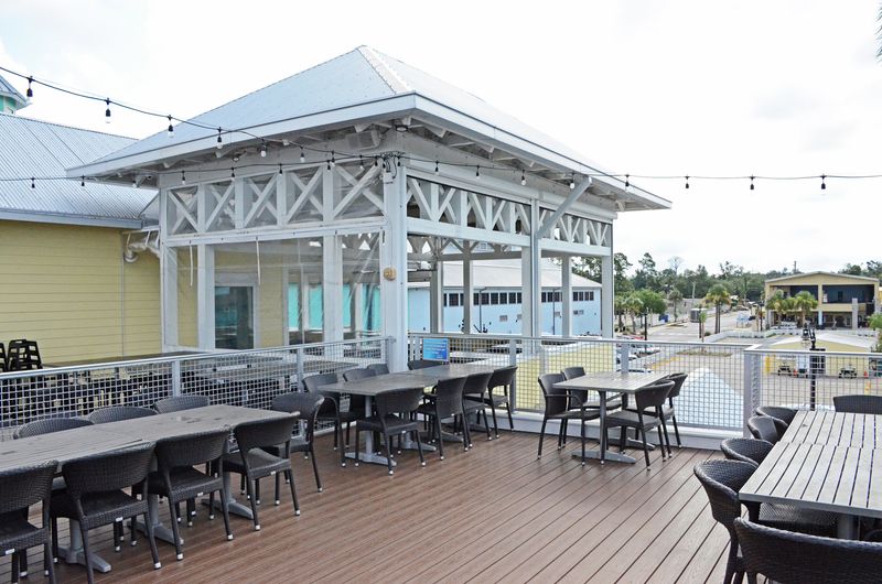 Uncle Ernie's Bayfront Grill & Brewhouse