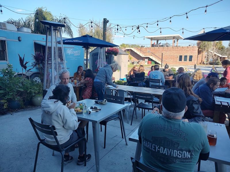 Live Music And Easygoing Nights