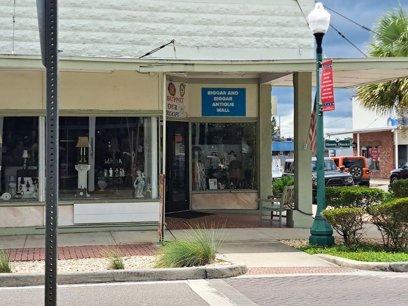 Downtown Arcadia Antique Market (Arcadia)