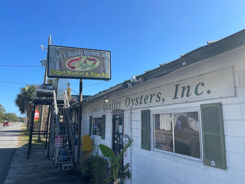Lynn's Quality Oysters (Eastpoint)
