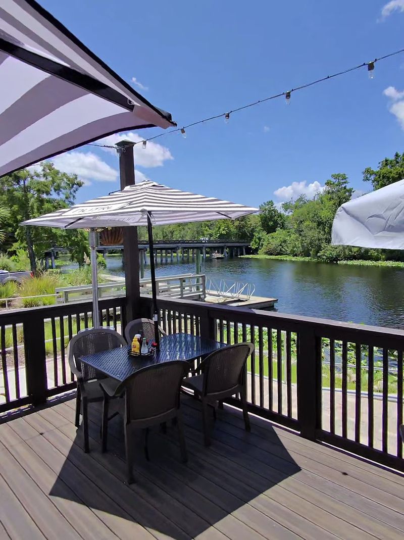 Boat-Up Convenience With Massive Docking