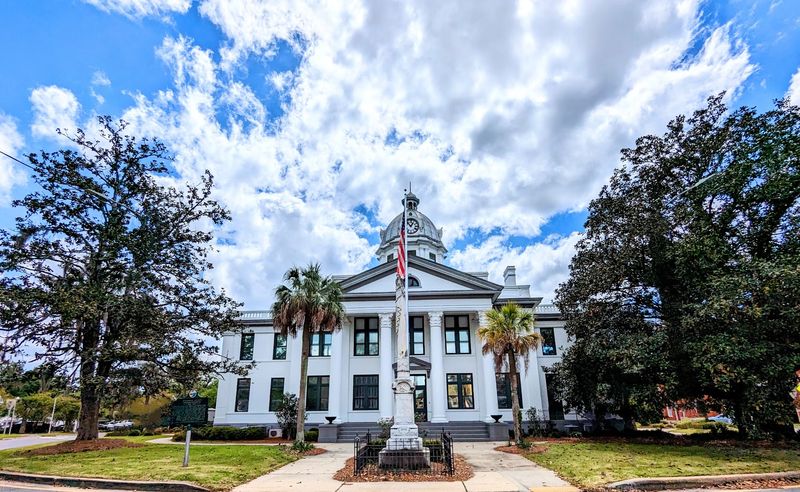 A Courthouse Modeled After Thomas Jefferson's Home
