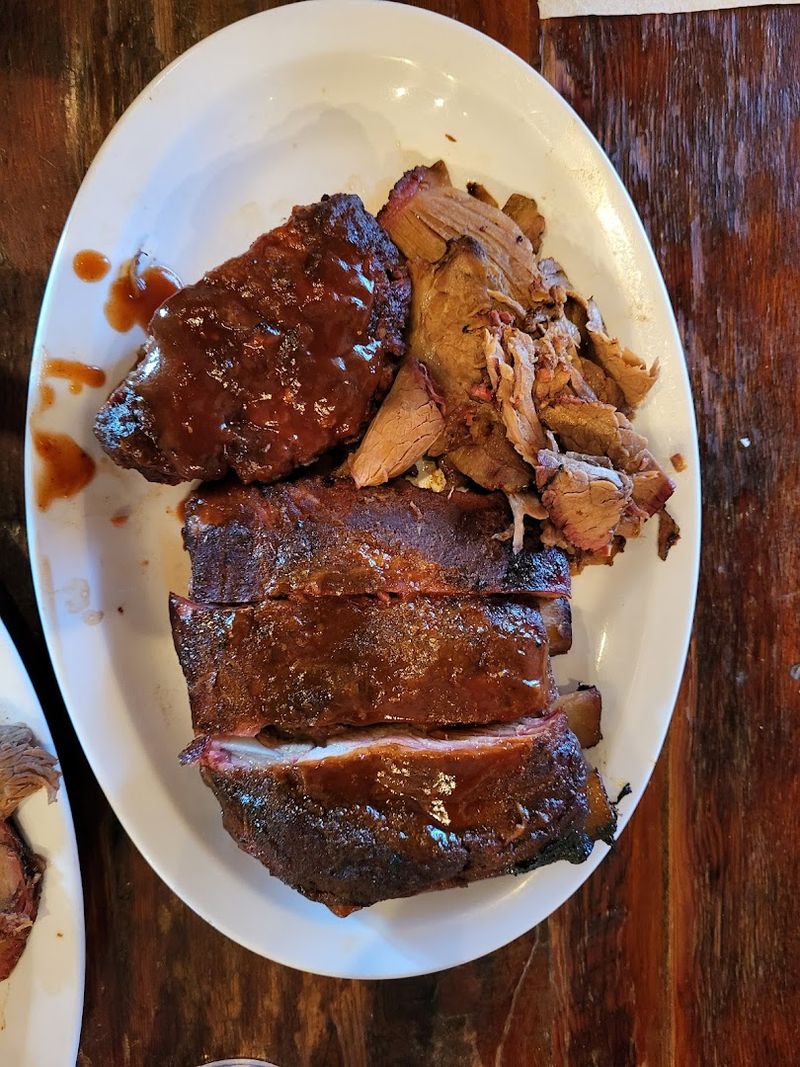 The Mountain Pit Bar-B-Que That Gives the Place Its Name