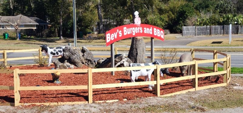 Bev's Burger Café (High Springs)