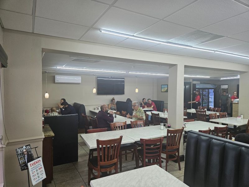 No-Frills Atmosphere That Proves Food Comes First