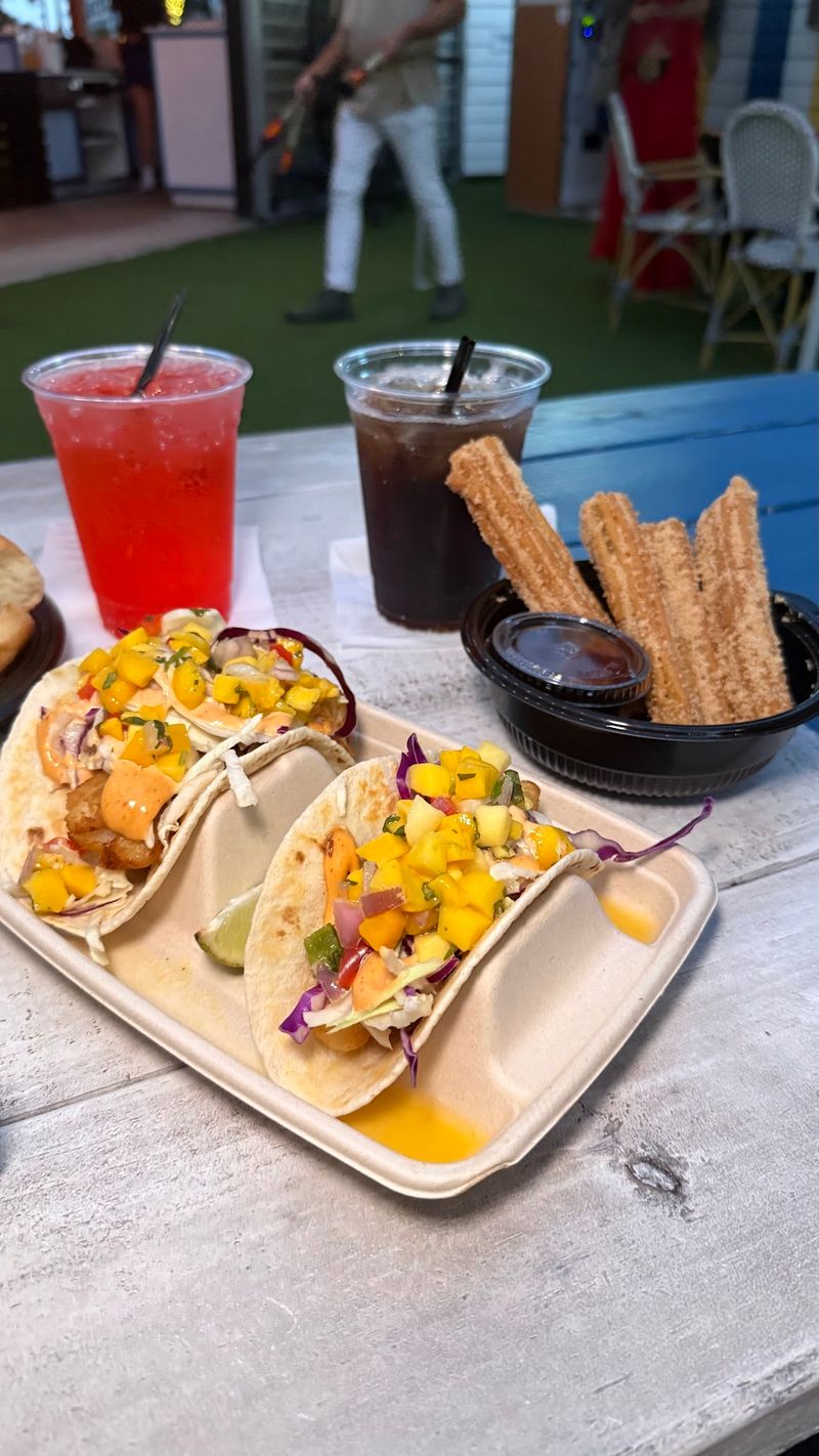 Food Trucks Fill the Gaps Perfectly