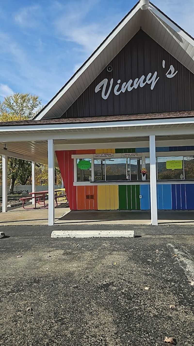Vinny&rsquo;s Drive Inn - Lemont Furnace