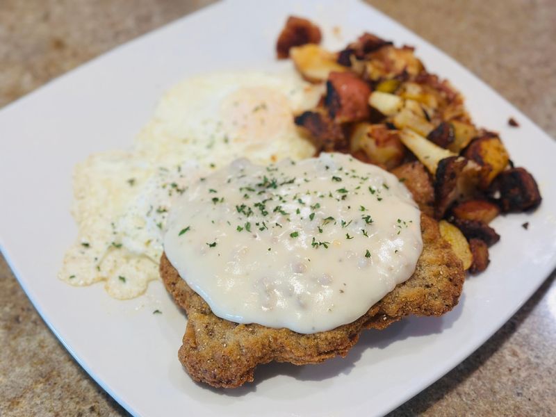 Biscuits and Gravy Worth the Hype