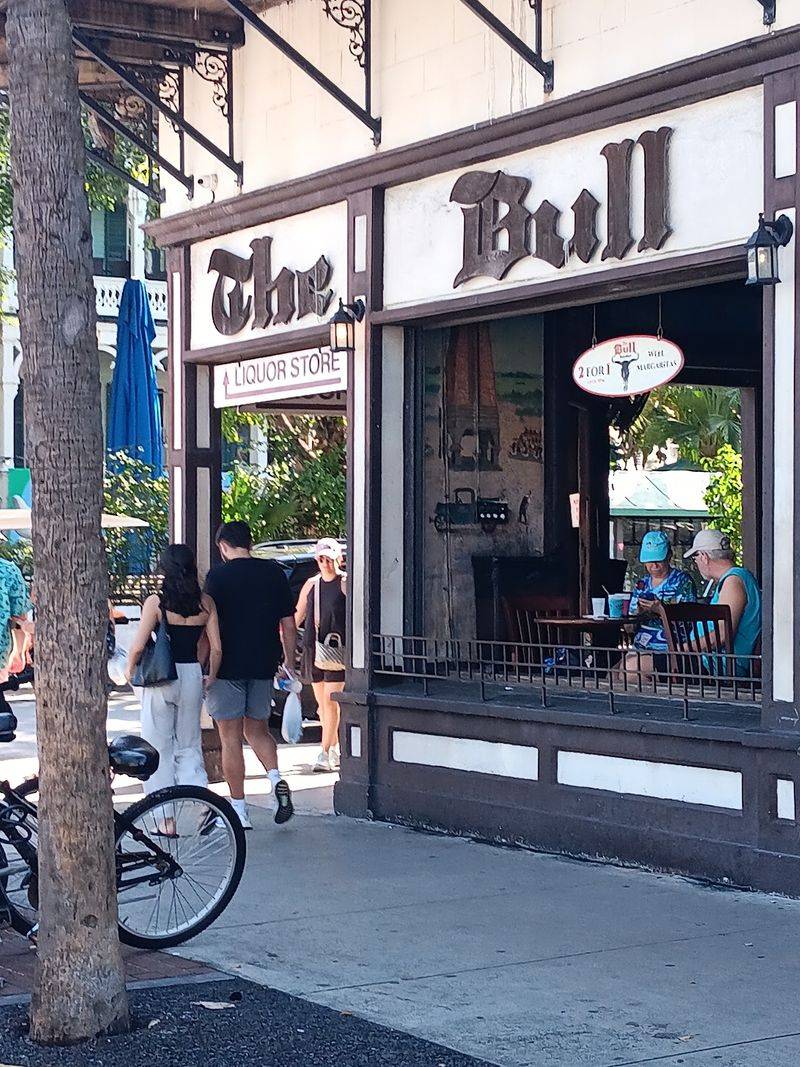 Location on Duval Street That Puts You in the Thick of It