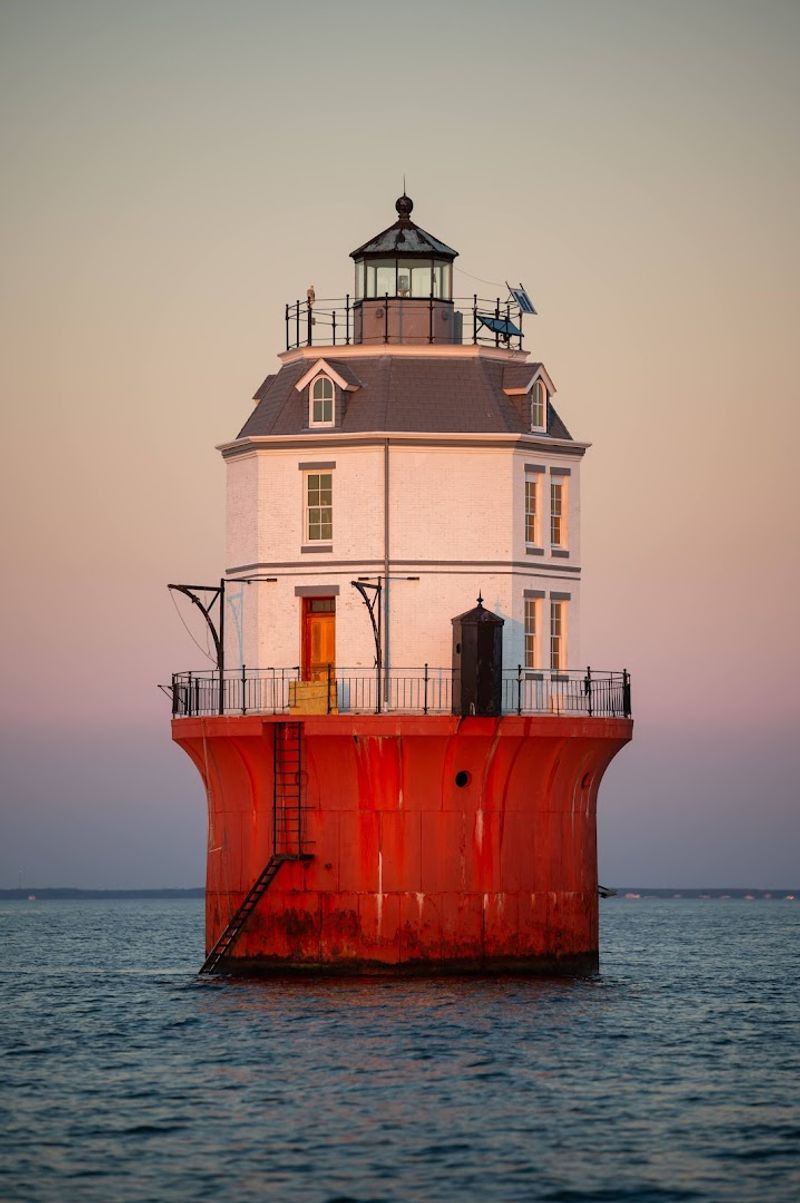 Baltimore Harbor Light (Chesapeake Bay)