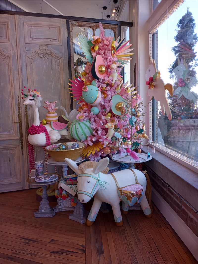 Color Palette Styling Tips