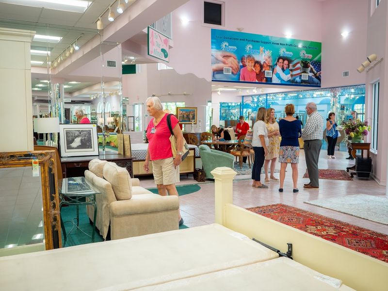Avow Treasures Resale Shop (Naples)
