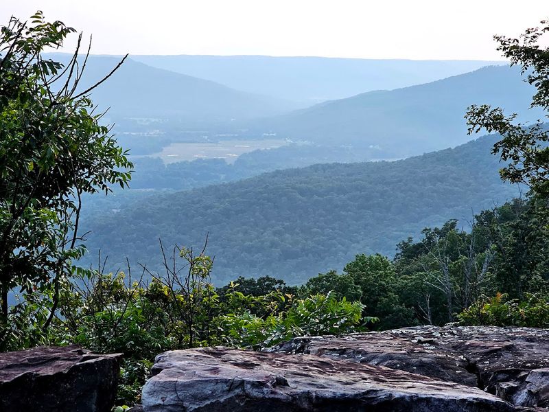 The Drive Up Sets The Tone For One Of The Area's Most Scenic Meal Stops