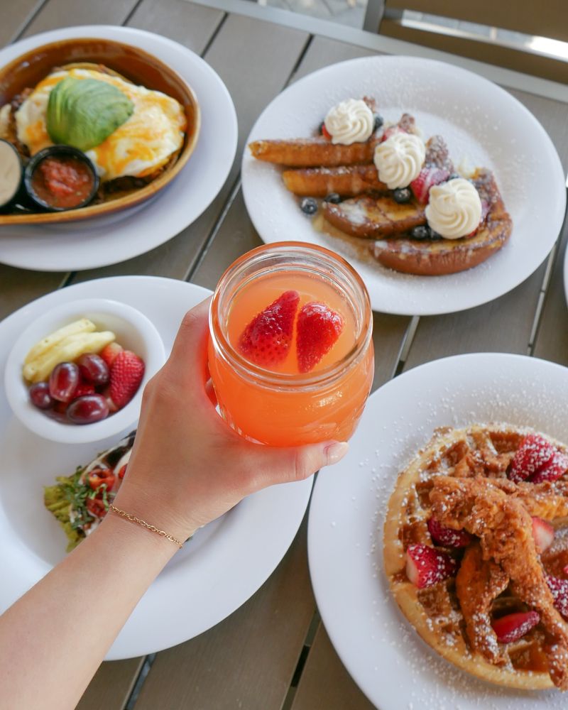 Mason Jar Mimosas and Brunch Cocktails