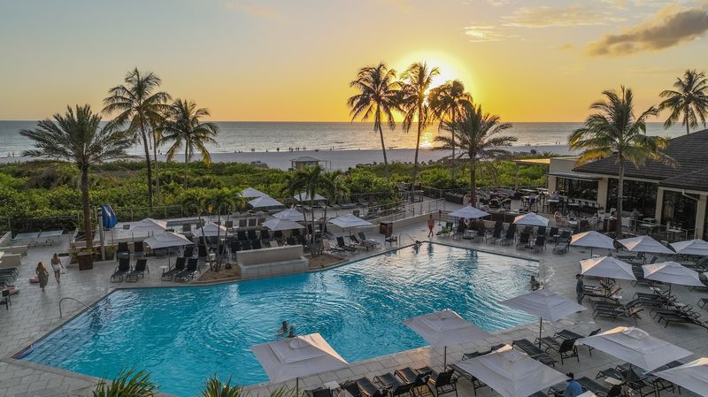 Hilton Marco Island Beach Resort & Spa (Marco Island)