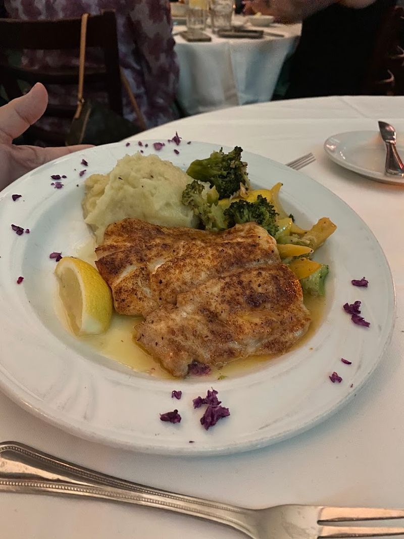 Lunch-Only Hours That Make Every Visit Feel Special