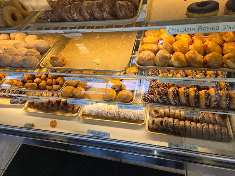 Cash Only Policy Keeps Prices Low and Lines Moving