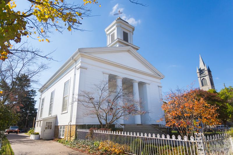Robbins Hunter Museum at the Avery Downer House