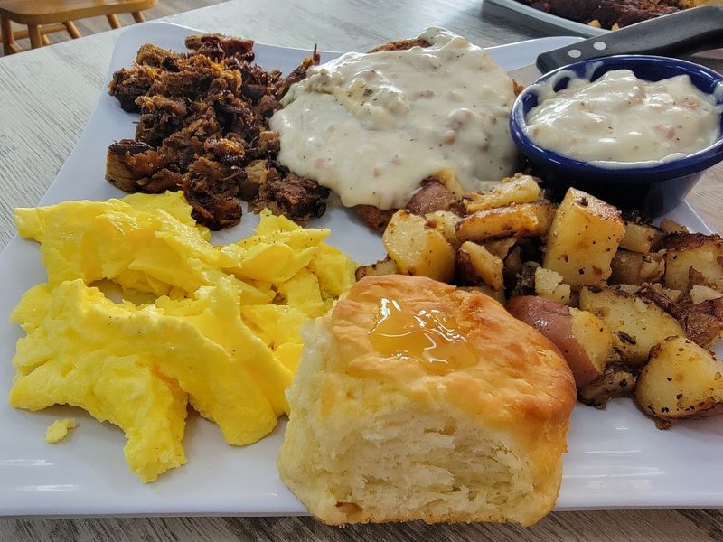 Biscuits and Gravy That Southerners Approve