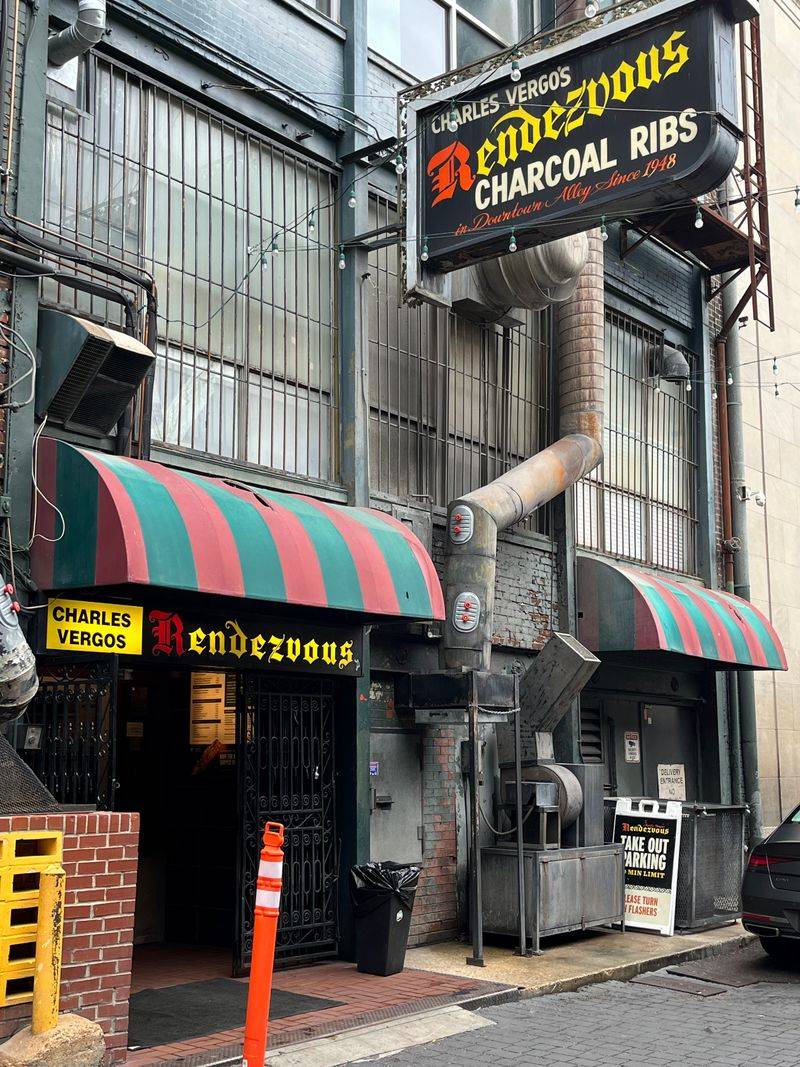 Why Locals Still Choose Rendezvous Over Other BBQ Spots