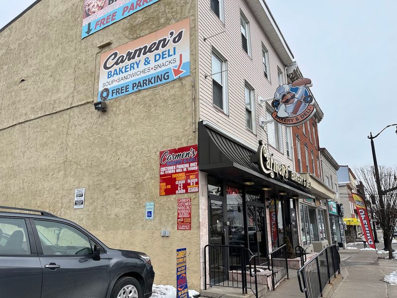 Carmen&rsquo;s Bakery & Deli