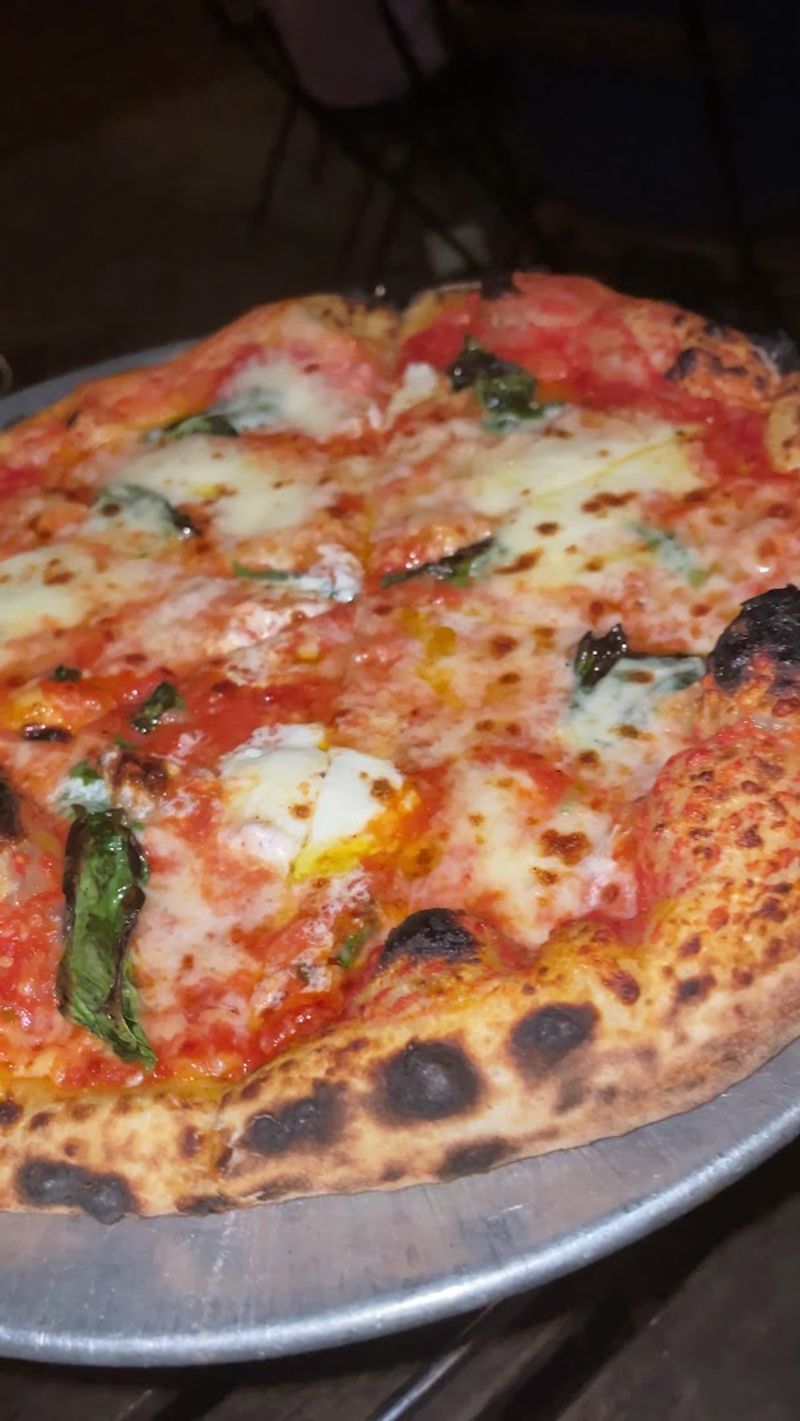 Wood-Fired Pizza That Earned Michelin Recognition