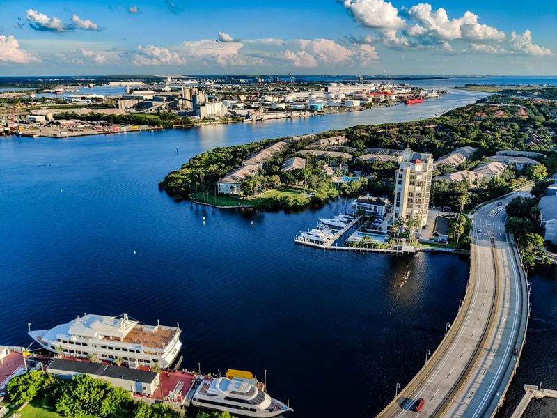 Waterfront Living With Serious Views