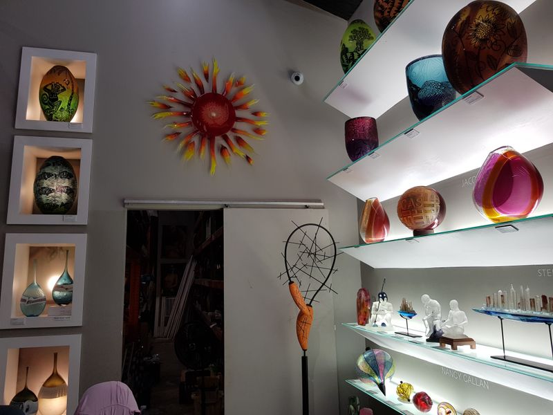 Why Art Lovers and Casual Visitors Alike Love This Gallery