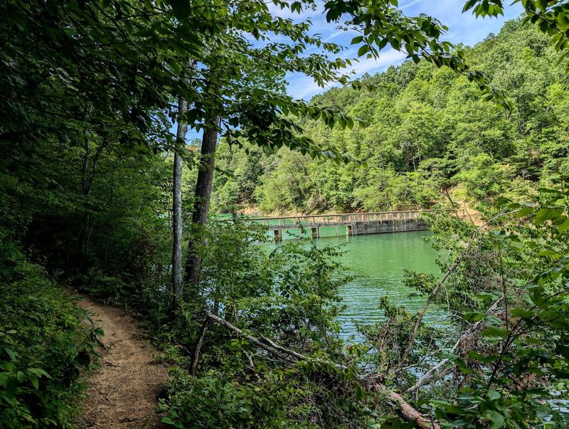 Why Hiking Here Feels Peaceful Without Being Boring