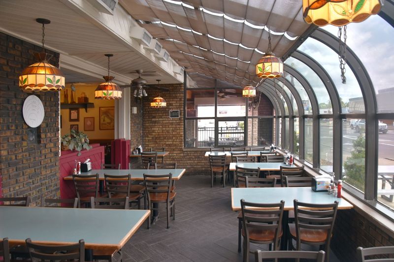 Beggars Pizza &ndash; Blue Island (Western Ave)